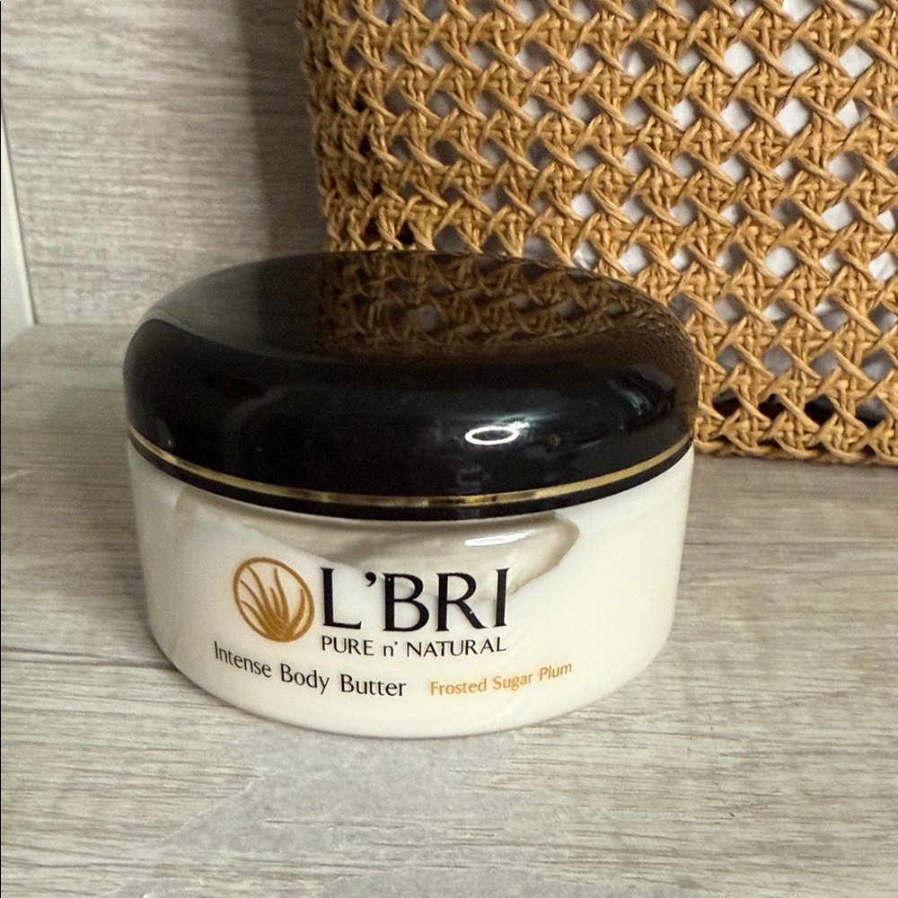 L'BRI Pure n' Natural Intense Body Butter * FROSTED SUGAR PLUM* Brand New - Picture 3 of 5